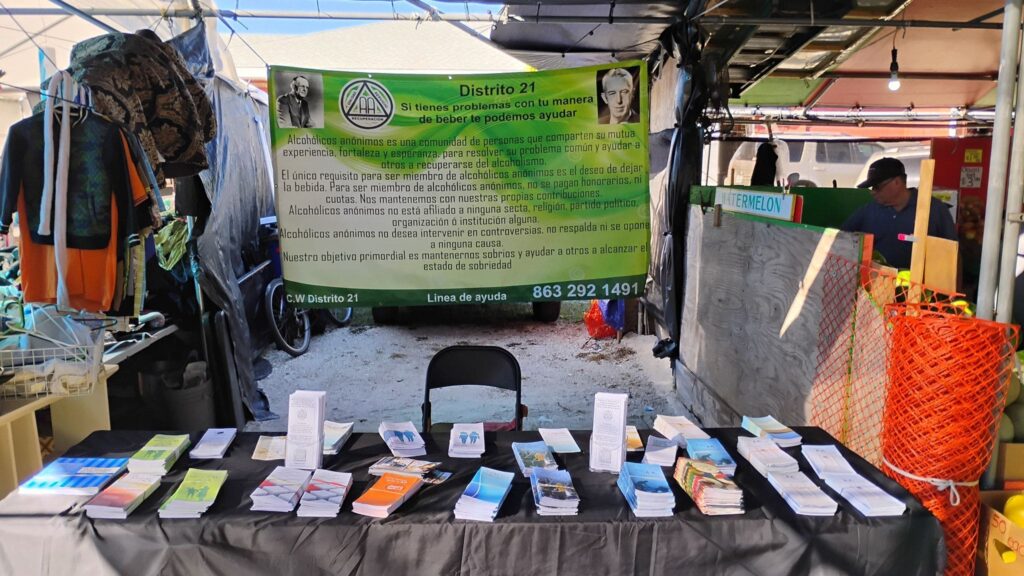 30 de noviembre de 2025 Red Barn Flea Market (La Pulga de Bradenton)